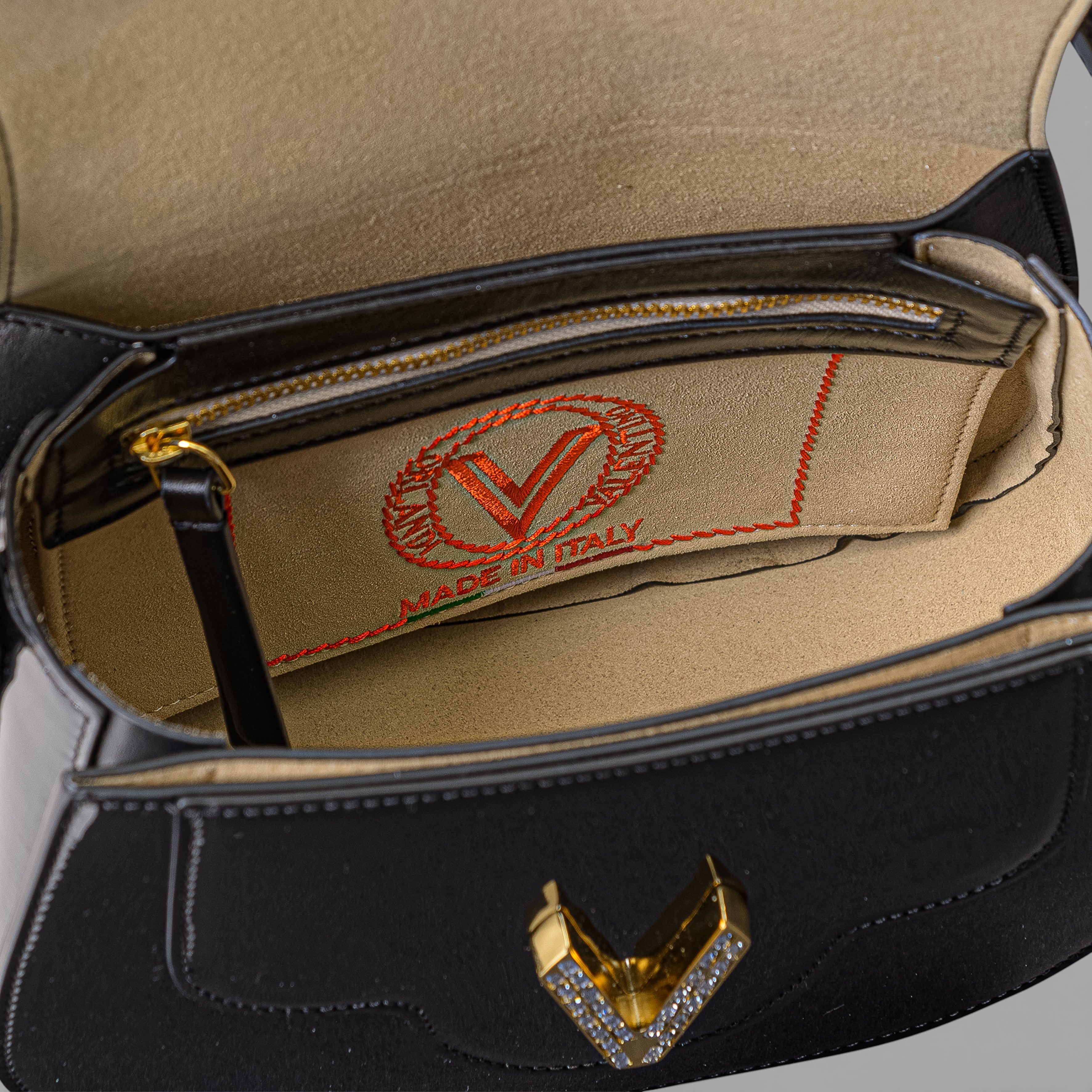 Borsa a spalla SHELBY in vernice nero